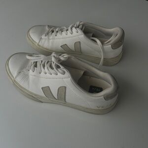 Campo Sneaker in Extra White & Natural Suede